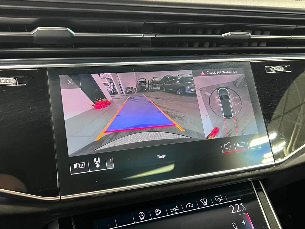 Audi Q8 QUATTRO* MATRIX* ДИСТРОНИК* B&O* ПАНО* КАМЕРИ* 360, снимка 16 - Автомобили и джипове - 54240637