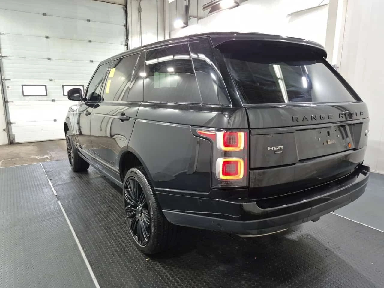 Land Rover Range rover * Westminster * HUD * ДИСТРОНИК * ПАМЕТ * NAVI, снимка 2 - Автомобили и джипове - 54484379