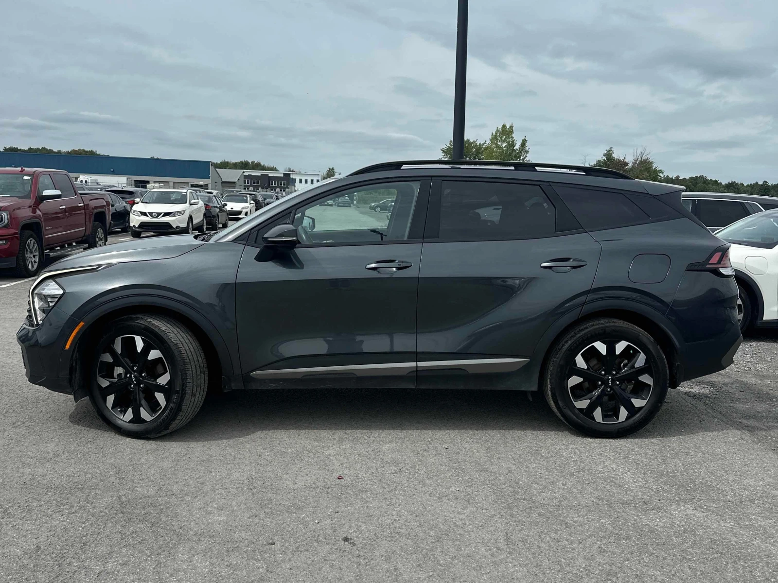 Kia Sportage X Line AWD | CARFAX | АВТОКРЕДИТ БЕЗ ПЪРВОНАЧАЛНА , снимка 3 - Автомобили и джипове - 55955585