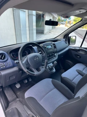 Обява за продажба на Opel Vivaro BiTurbo 1.6 8+ 1 места ~36 000 лв. - изображение 3