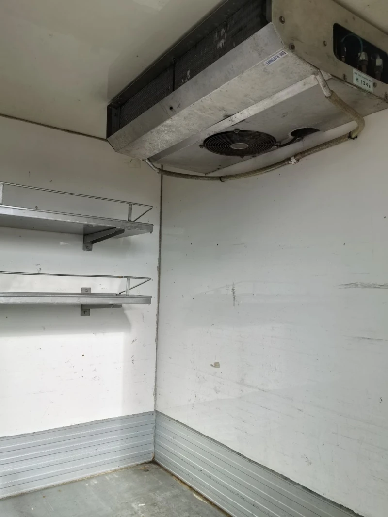 Mercedes-Benz Sprinter 513 Хладилен фургон за камера, снимка 3 - Бусове и автобуси - 53499301