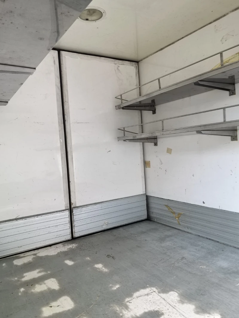 Mercedes-Benz Sprinter 513 Хладилен фургон за камера, снимка 4 - Бусове и автобуси - 53499301