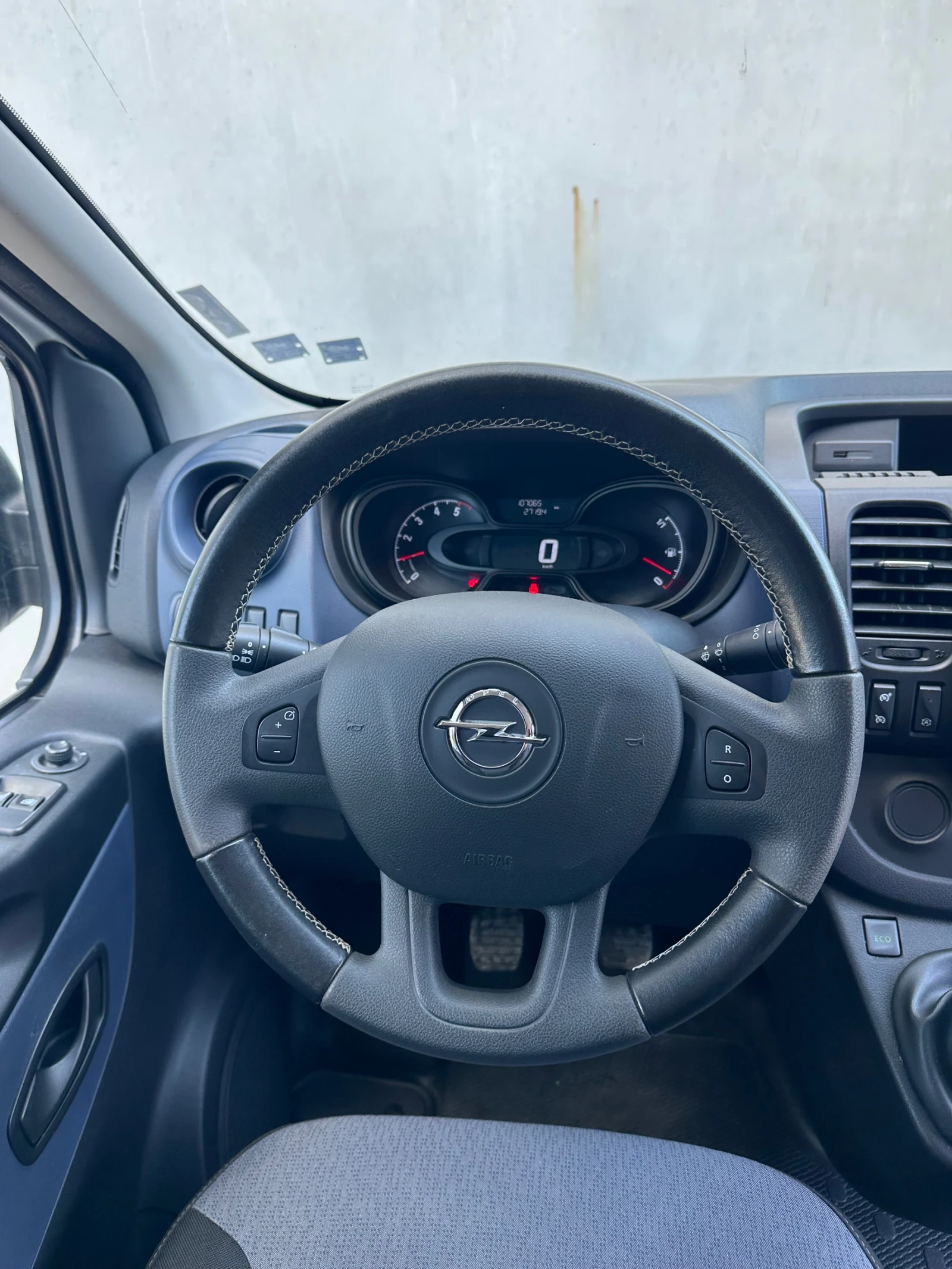 Opel Vivaro BiTurbo 1.6 8+ 1 места - изображение 8