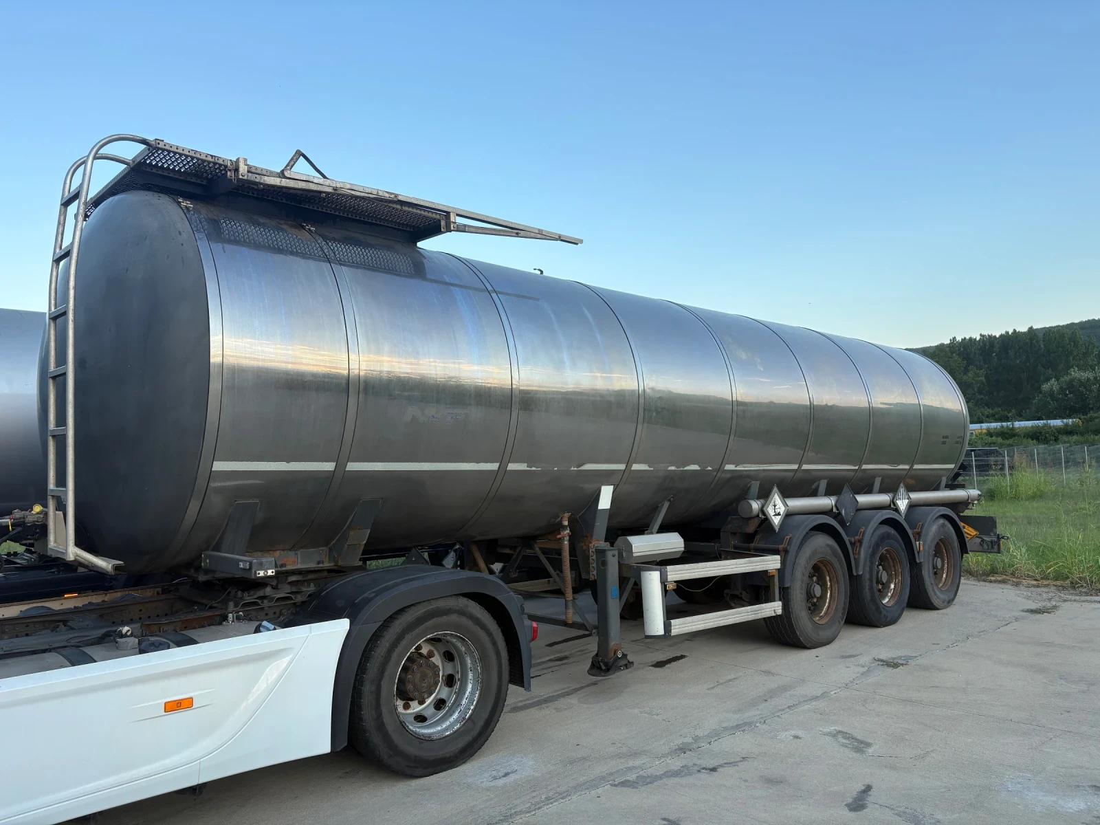 Полуремарке Други FLUID TSS 35 D1D