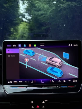 VW Golf 8.5 R-line 2.0TDI DSG IQ LIGHTS H/K HEAD UP, снимка 12