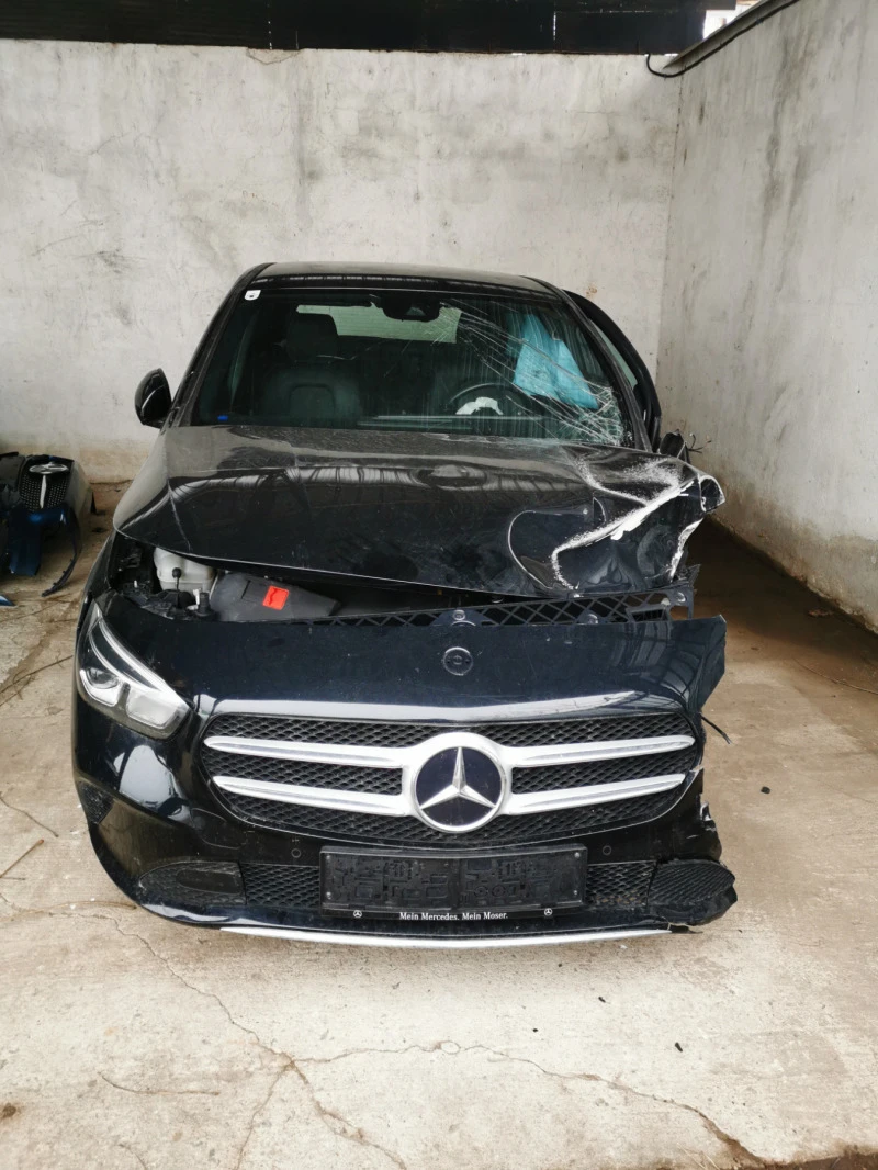 Mercedes-Benz B 180, снимка 1 - Автомобили и джипове - 44679201