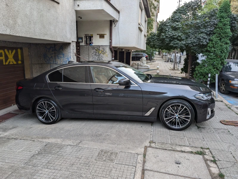 BMW 530 X-drive MHEV Luxury - в гаранция, снимка 3 - Автомобили и джипове - 47501402