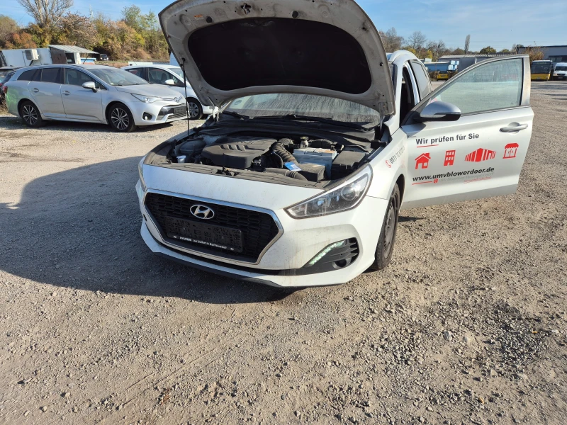 Hyundai I30 1.6 CRDI, снимка 2 - Автомобили и джипове - 47735577