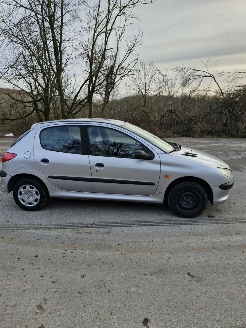 Peugeot 206, снимка 4 - Автомобили и джипове - 48215351