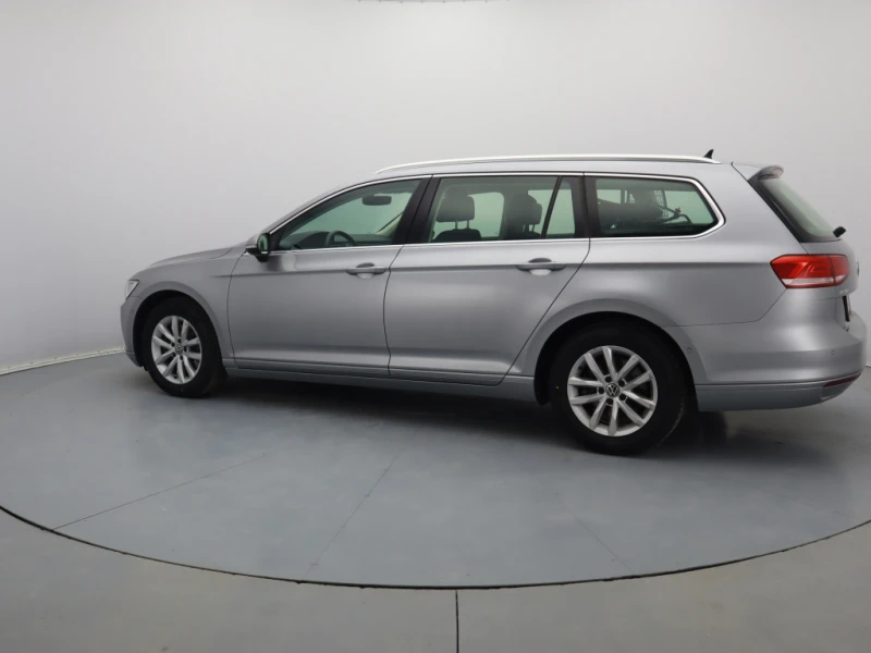 VW Passat, снимка 7 - Автомобили и джипове - 48413950