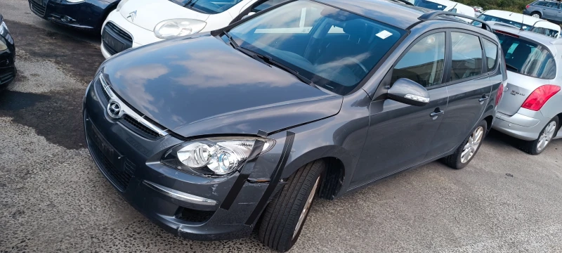 Hyundai I30 1.6i, снимка 1 - Автомобили и джипове - 48569201