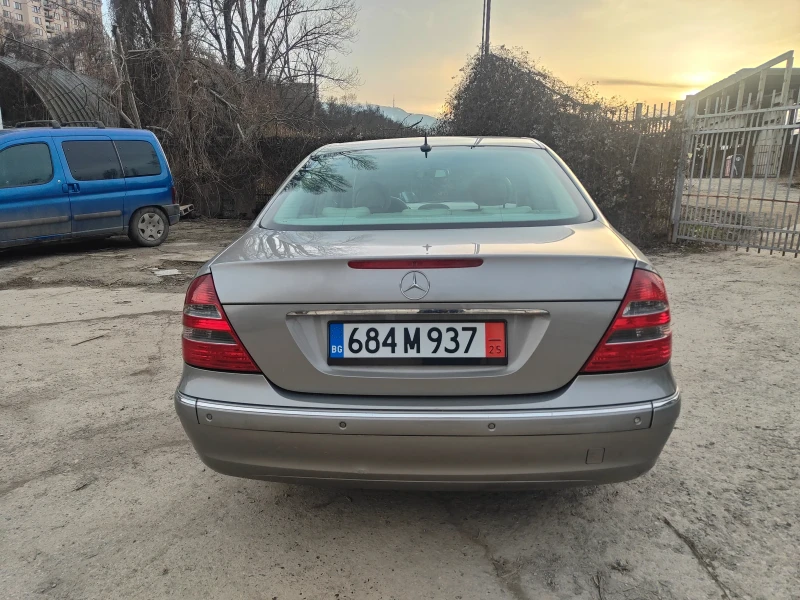 Mercedes-Benz E 200 CDI-Еlegance, снимка 3 - Автомобили и джипове - 49444016