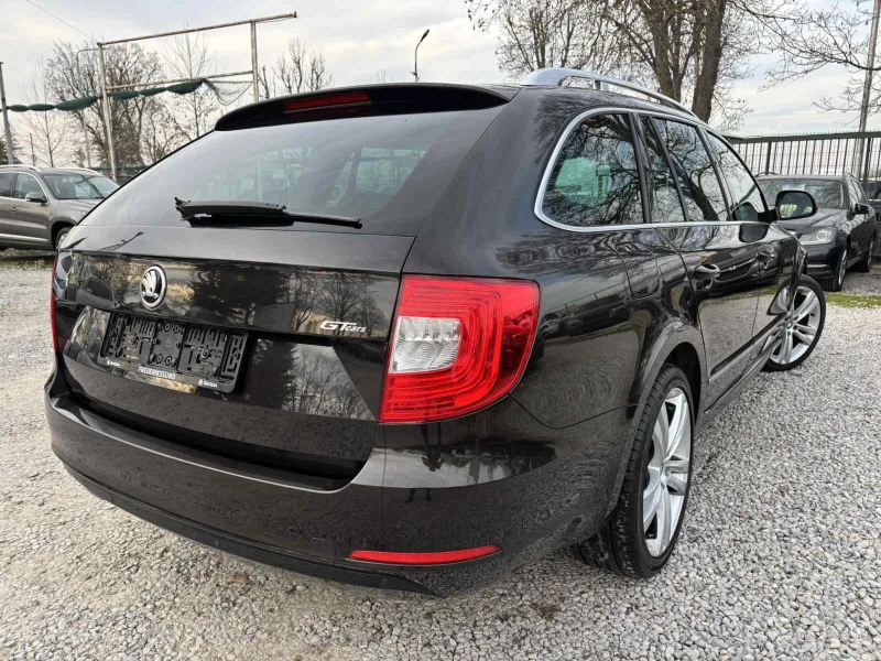 Skoda Superb 2.0TDI, снимка 4 - Автомобили и джипове - 49438969