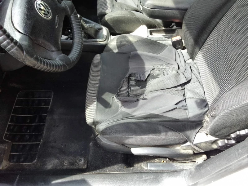 VW Golf 4, снимка 11 - Автомобили и джипове - 51535019