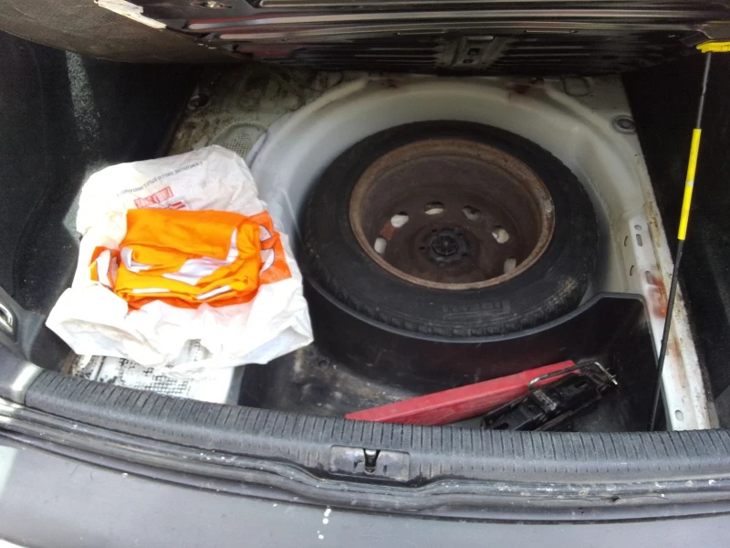 VW Golf 4, снимка 2 - Автомобили и джипове - 51535019