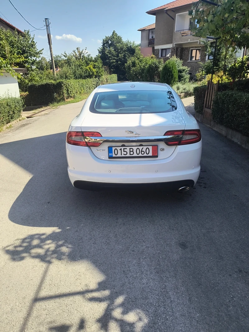 Jaguar Xf 2.2D, снимка 5 - Автомобили и джипове - 52586031