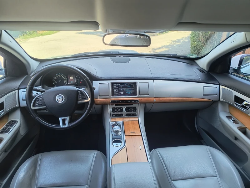 Jaguar Xf 2.2D, снимка 8 - Автомобили и джипове - 52586031
