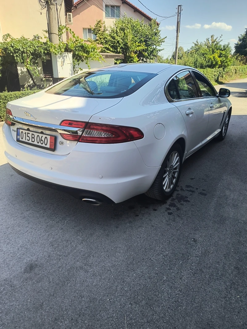 Jaguar Xf 2.2D, снимка 4 - Автомобили и джипове - 52586031