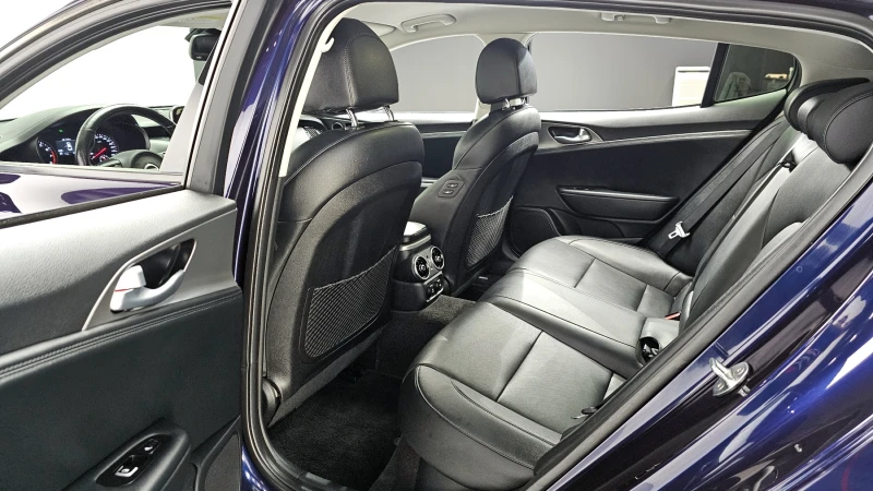 Kia Stinger 2.0T 2WD DREAM EDITION, снимка 9 - Автомобили и джипове - 52494046