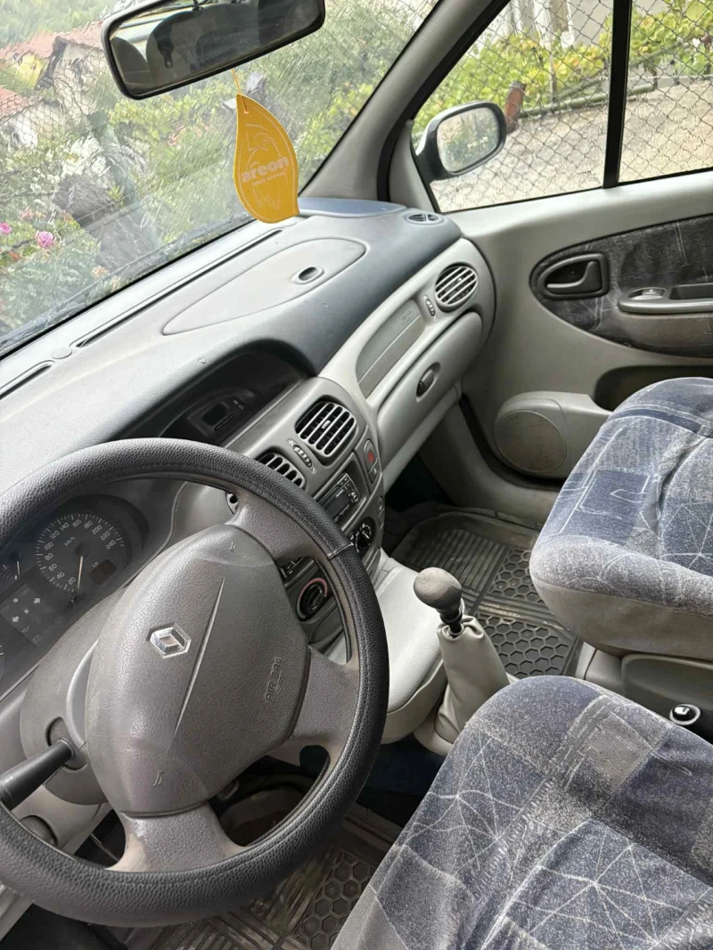 Renault Scenic, снимка 8 - Автомобили и джипове - 52677525