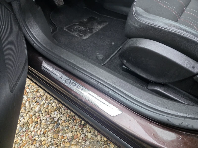 Opel Astra 1.4 FACELIFT , COSMO, снимка 11 - Автомобили и джипове - 53513857