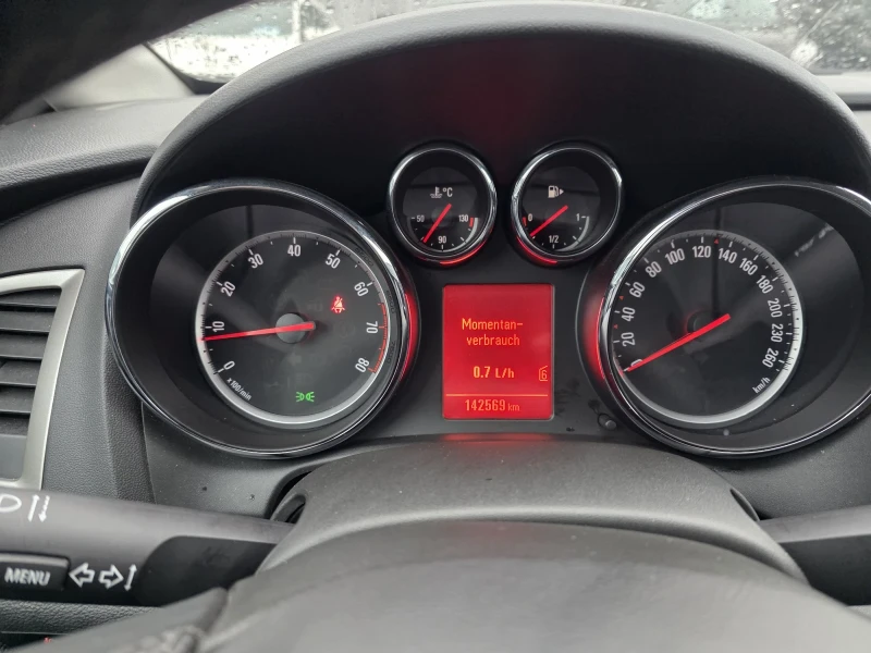 Opel Astra 1.4 FACELIFT , COSMO, снимка 12 - Автомобили и джипове - 53513857