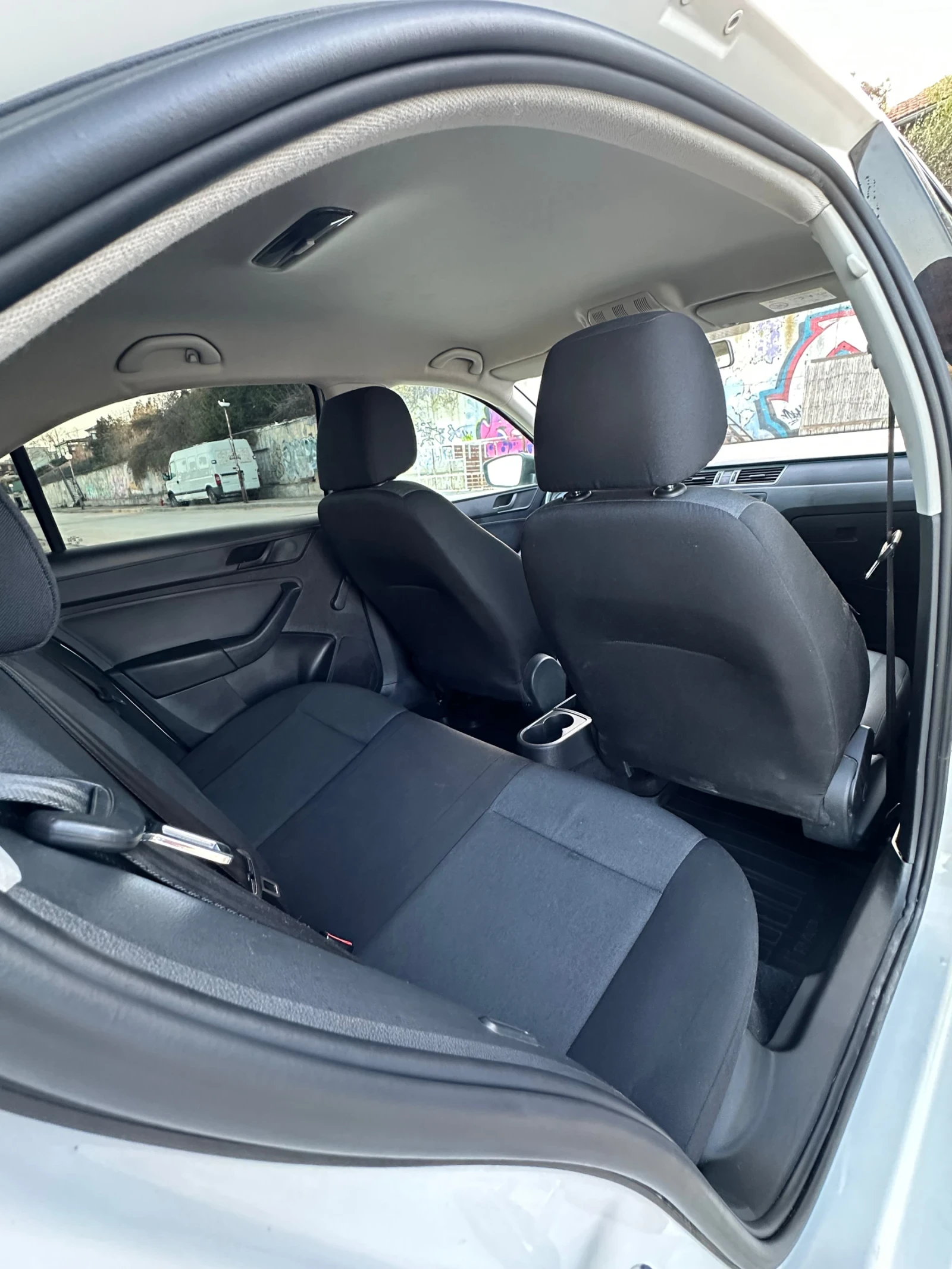 Skoda Rapid 1.2  - изображение 8