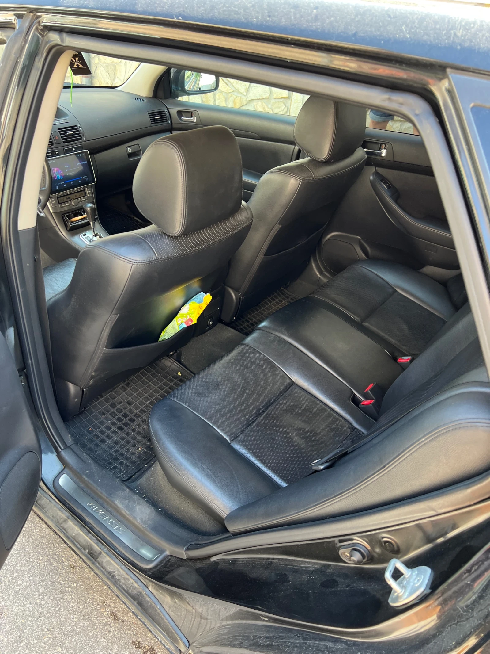 Toyota Avensis 2.0 - изображение 7