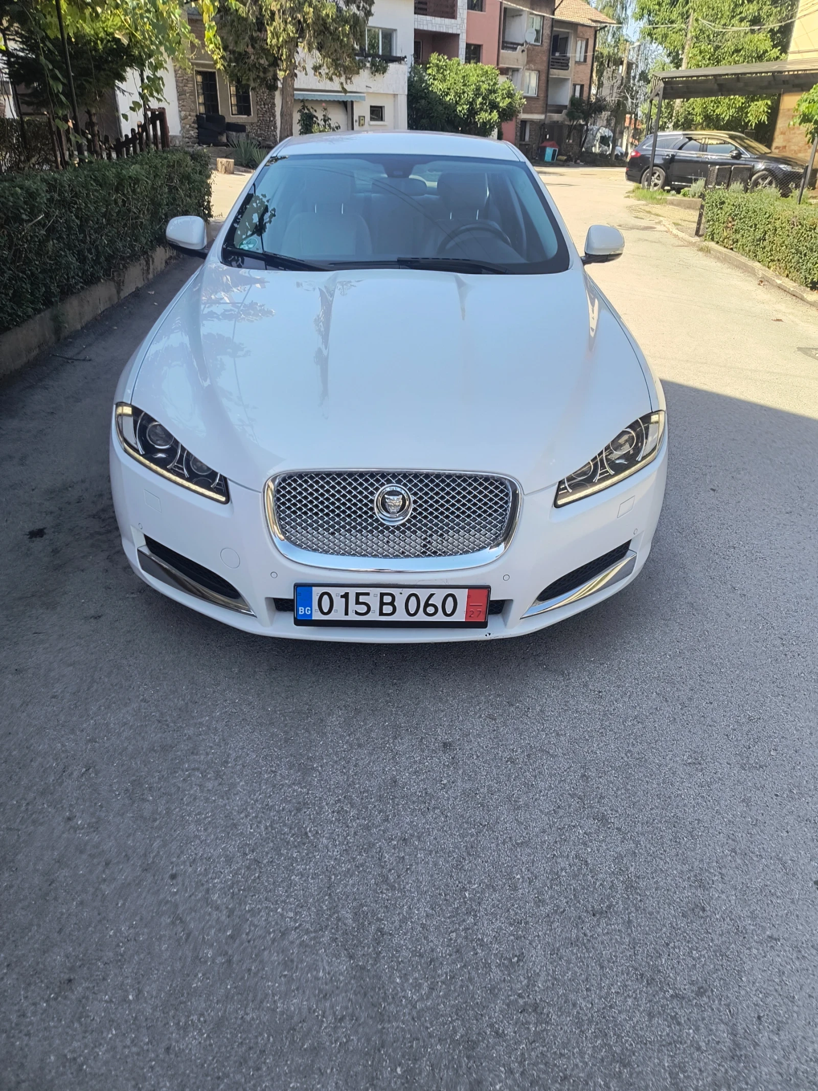 Jaguar Xf 2.2D - изображение 2
