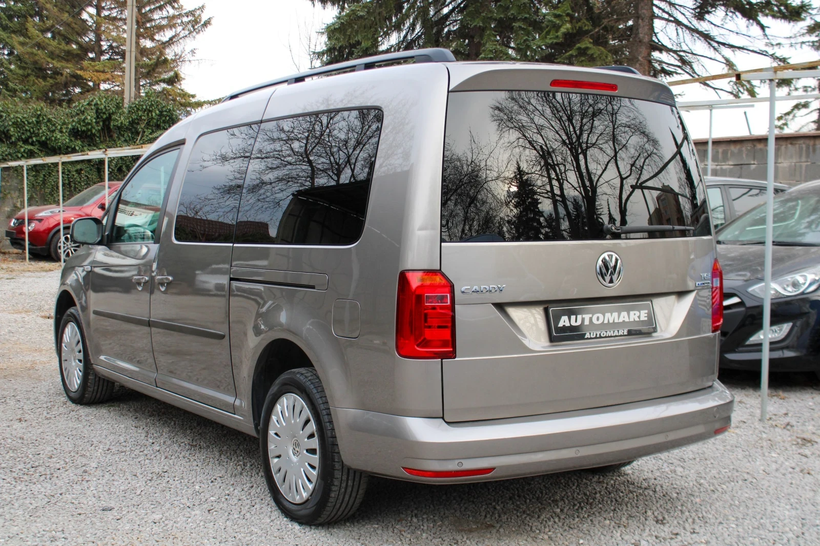 VW Caddy 1.4TGI MAXI BlueMotion 7 места, снимка 3 - Автомобили и джипове - 53941112