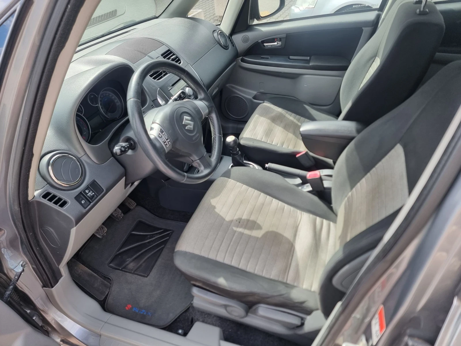 Suzuki SX4 1.6 , снимка 11 - Автомобили и джипове - 53946688