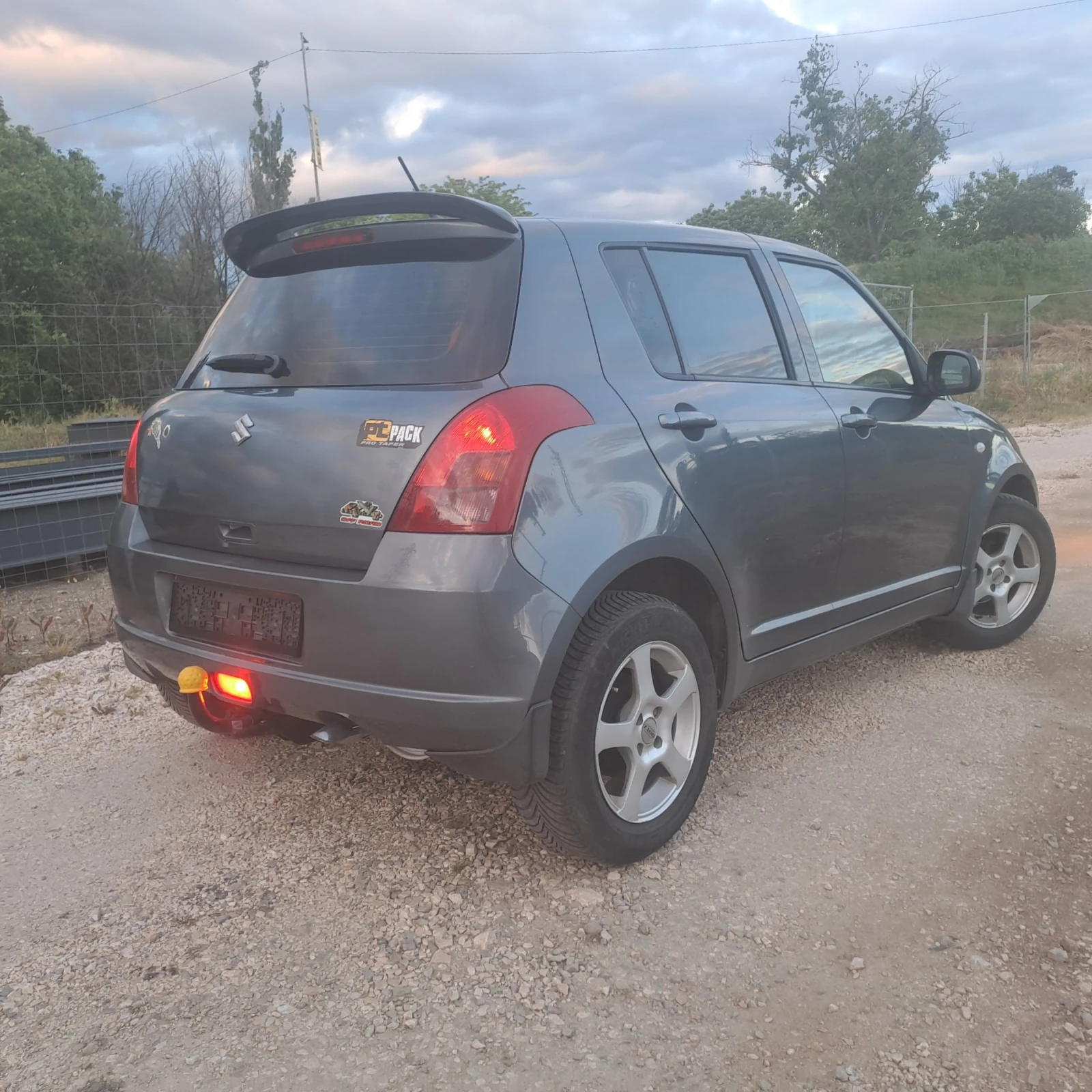 Suzuki Swift 1.3i 4x4 ESKLUZIVE  | Mobile.bg � ����������� 10