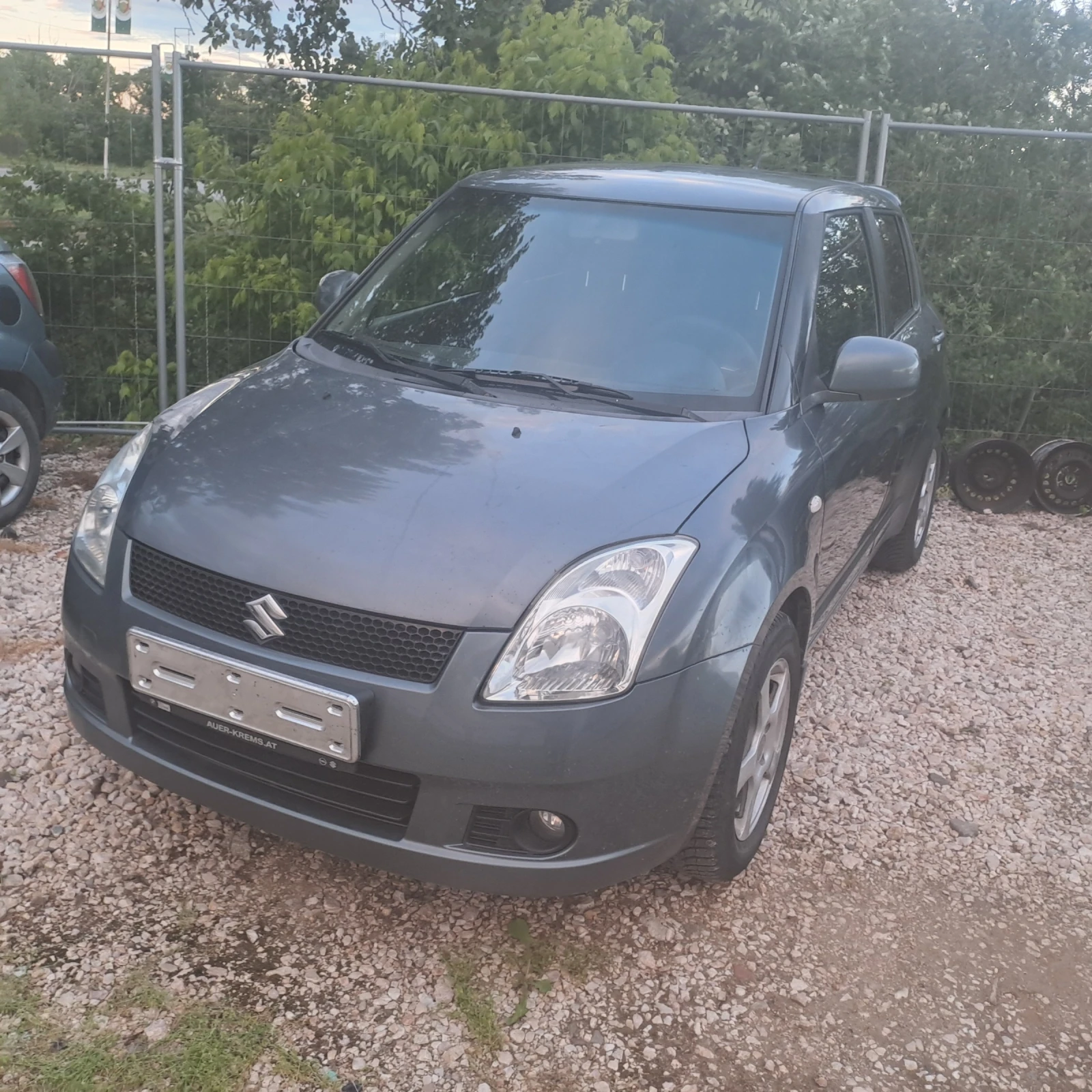 Suzuki Swift 1.3i 4x4 ESKLUZIVE 