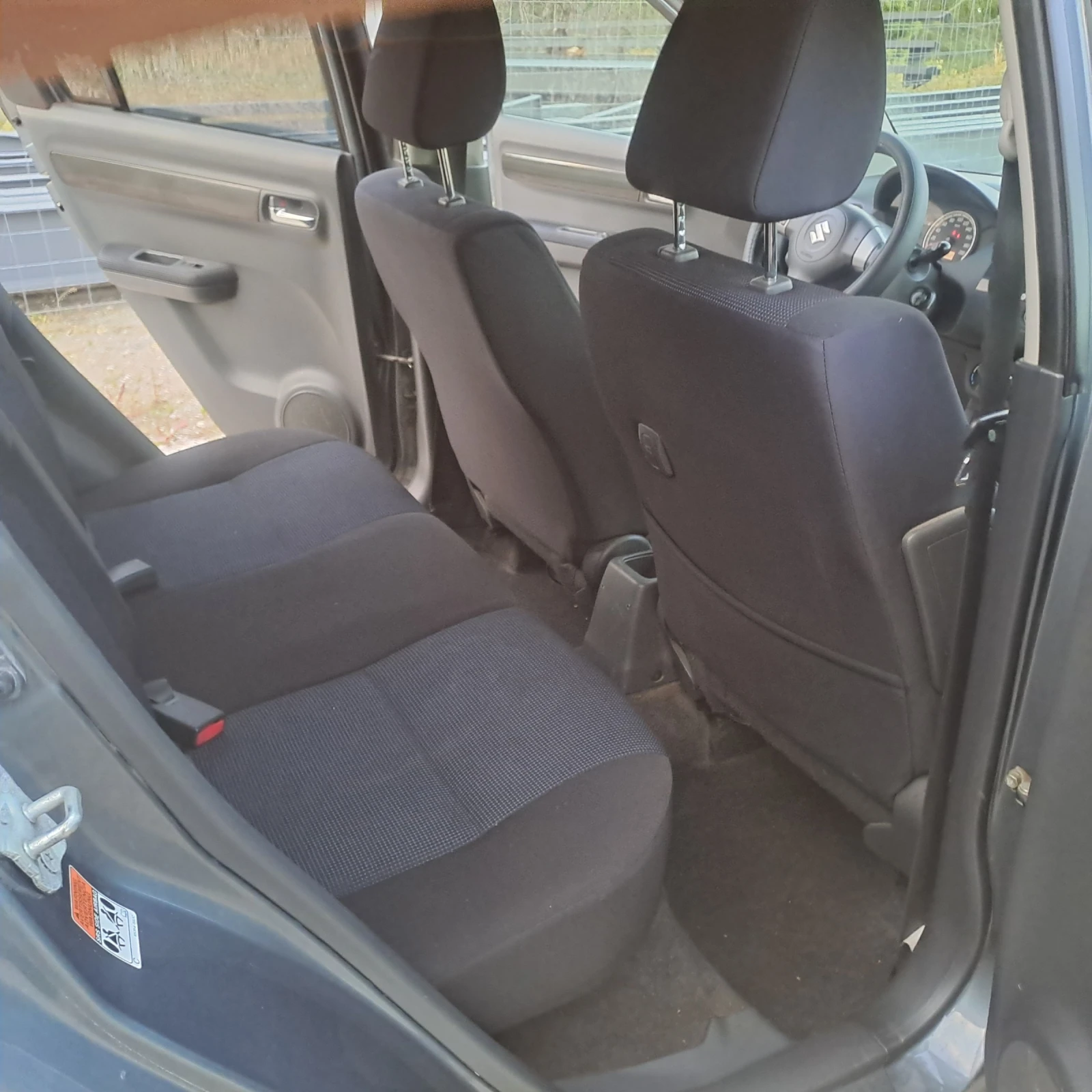Suzuki Swift 1.3i 4x4 ESKLUZIVE  | Mobile.bg � ����������� 14