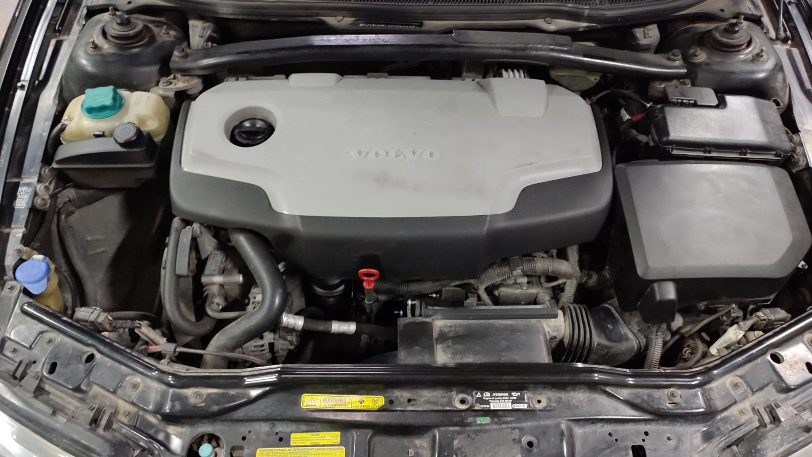 Volvo V70 D5 / Euro 4, снимка 11 - Автомобили и джипове - 54777650