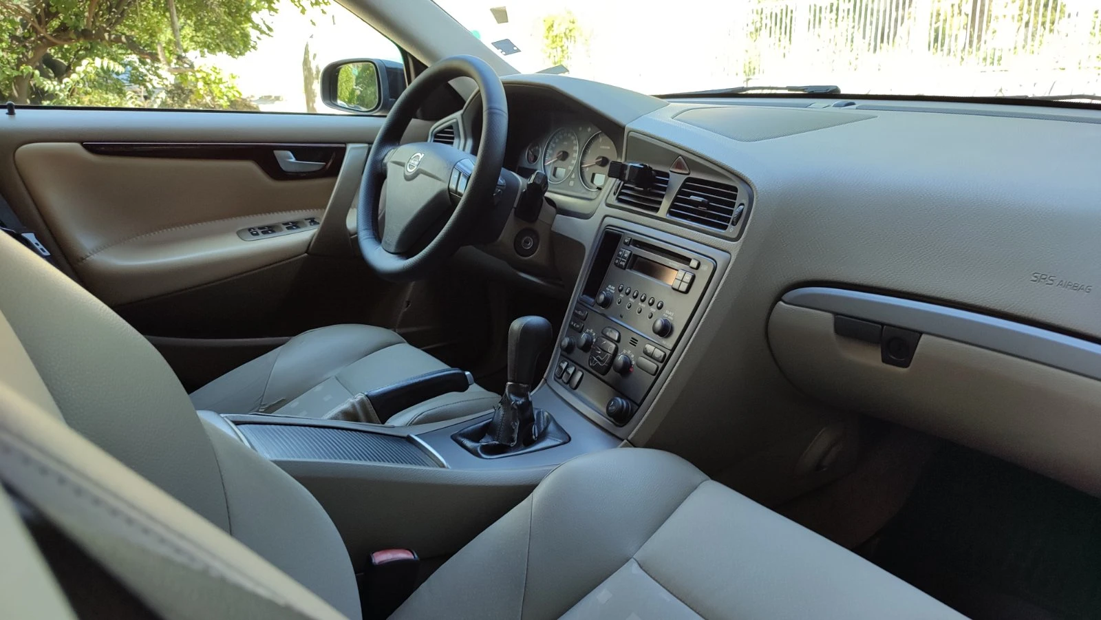 Volvo V70 D5 / Euro 4, снимка 7 - Автомобили и джипове - 54777650