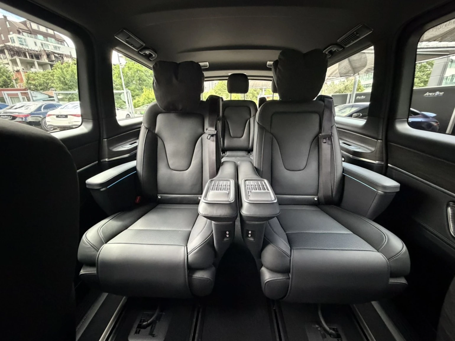 Mercedes-Benz V 300 EXCLUSIVE/EXTRA LONG/4MATIC/BURMESTER, снимка 14 - Автомобили и джипове - 54893136