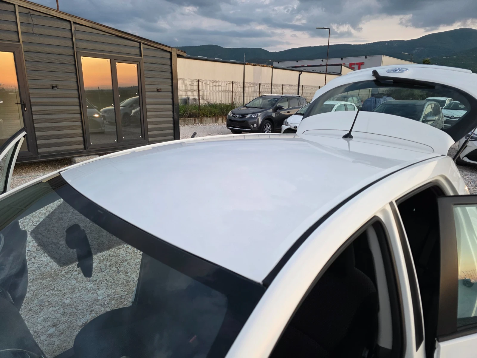Toyota Auris 1.6 VVTI FaceLift Navi Evro 5 | Mobile.bg � ����������� 17
