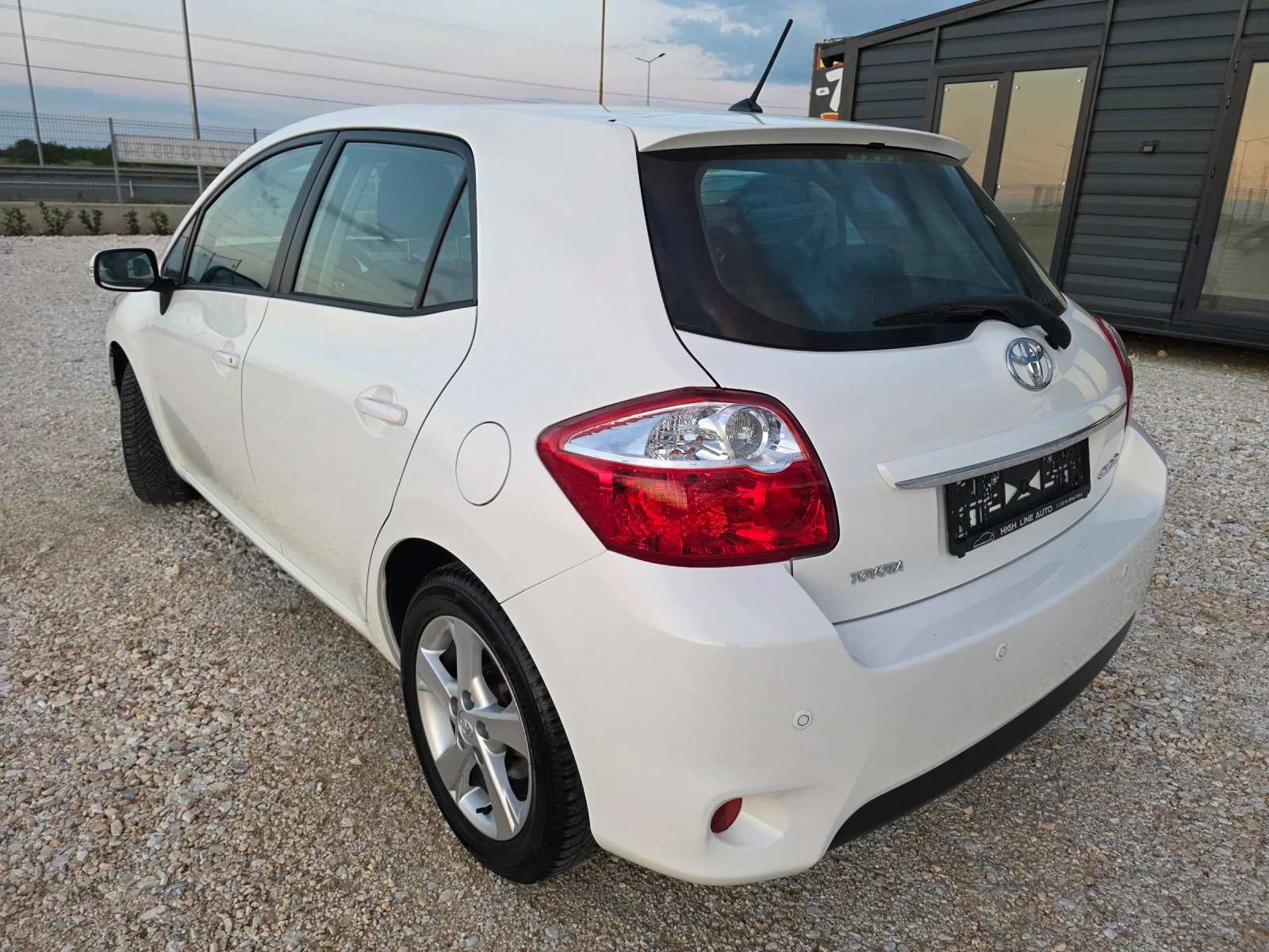 Toyota Auris 1.6 VVTI FaceLift Navi Evro 5 | Mobile.bg � ����������� 2