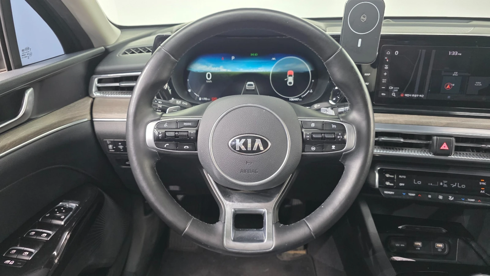 Kia K5 2.0 Noblesse | 360  камера| Адаптив. круиз| Обдухв, снимка 13 - Автомобили и джипове - 55753605