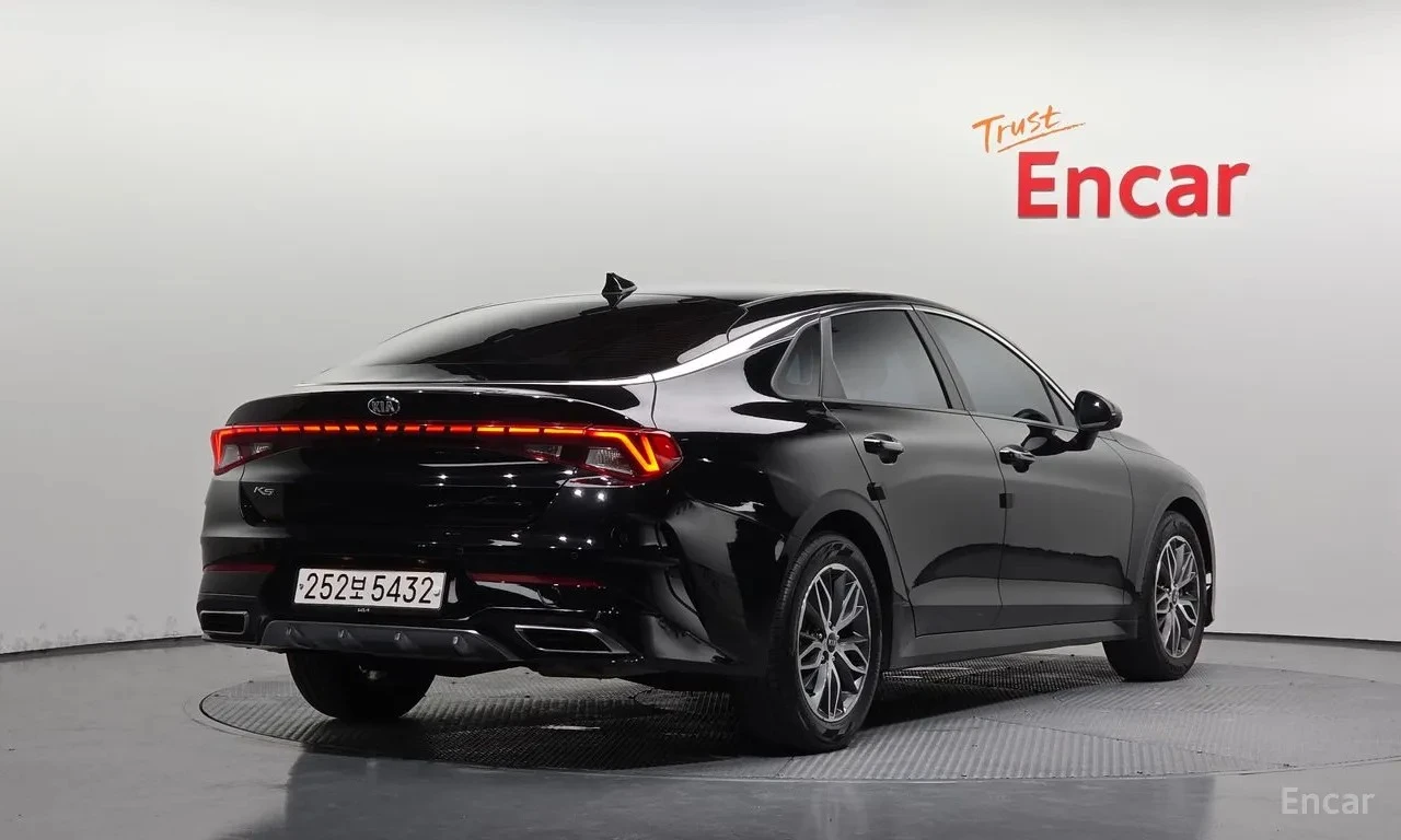 Kia K5 2.0 Noblesse | 360  камера| Адаптив. круиз| Обдухв, снимка 2 - Автомобили и джипове - 55753605