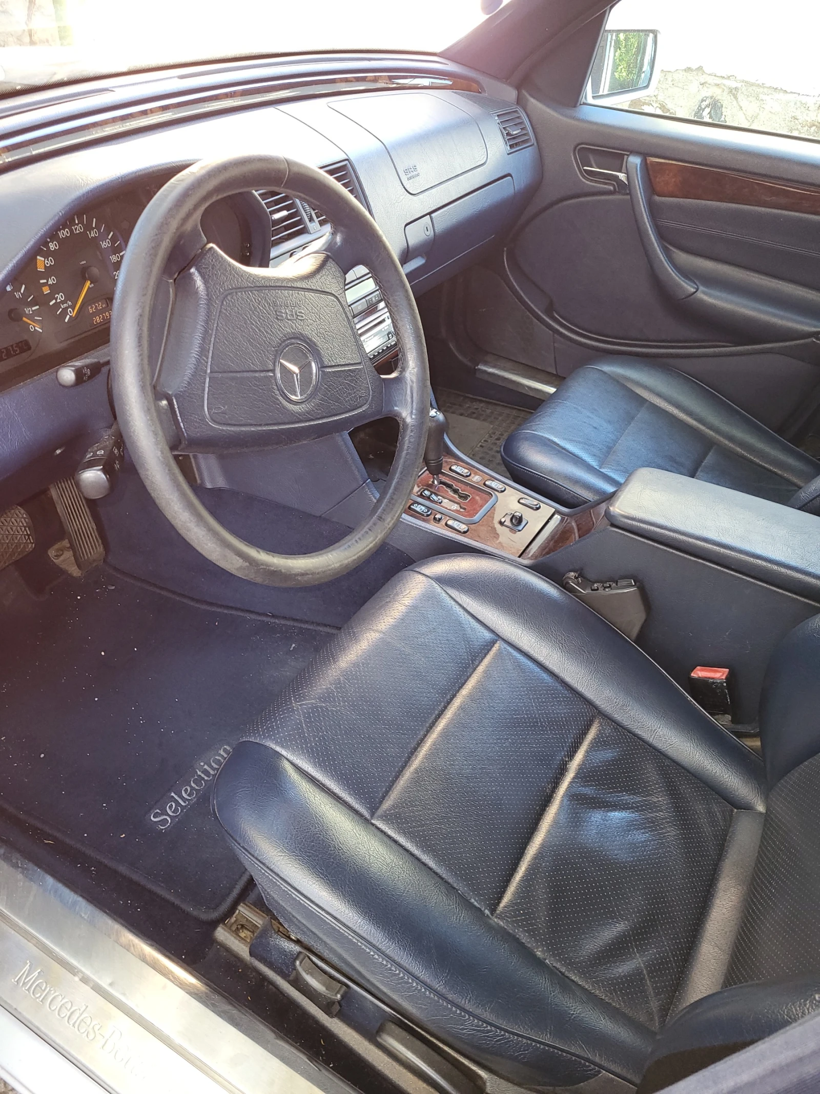 Mercedes-Benz C 220, снимка 5 - Автомобили и джипове - 56011885
