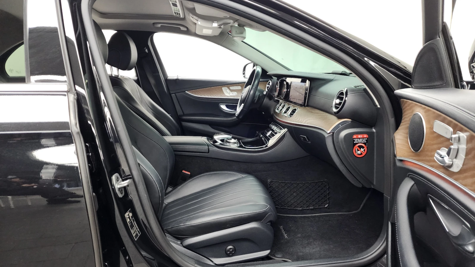 Mercedes-Benz E 220 4Matic Exclusive autoprime.bg, снимка 11 - Автомобили и джипове - 56038928