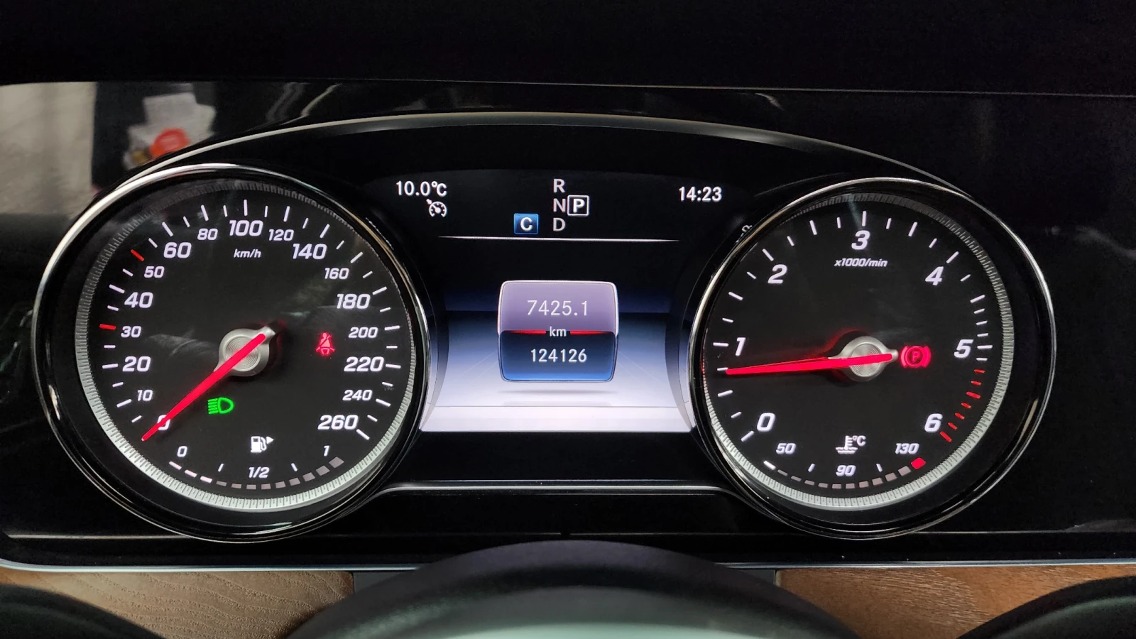Mercedes-Benz E 220 4Matic Exclusive autoprime.bg, снимка 8 - Автомобили и джипове - 56038928