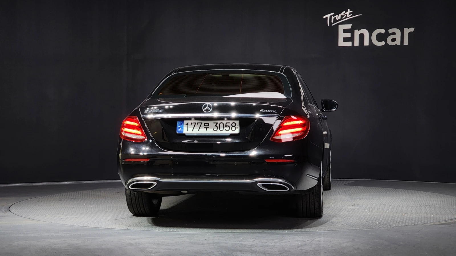 Mercedes-Benz E 220 4Matic Exclusive autoprime.bg, снимка 4 - Автомобили и джипове - 56038928