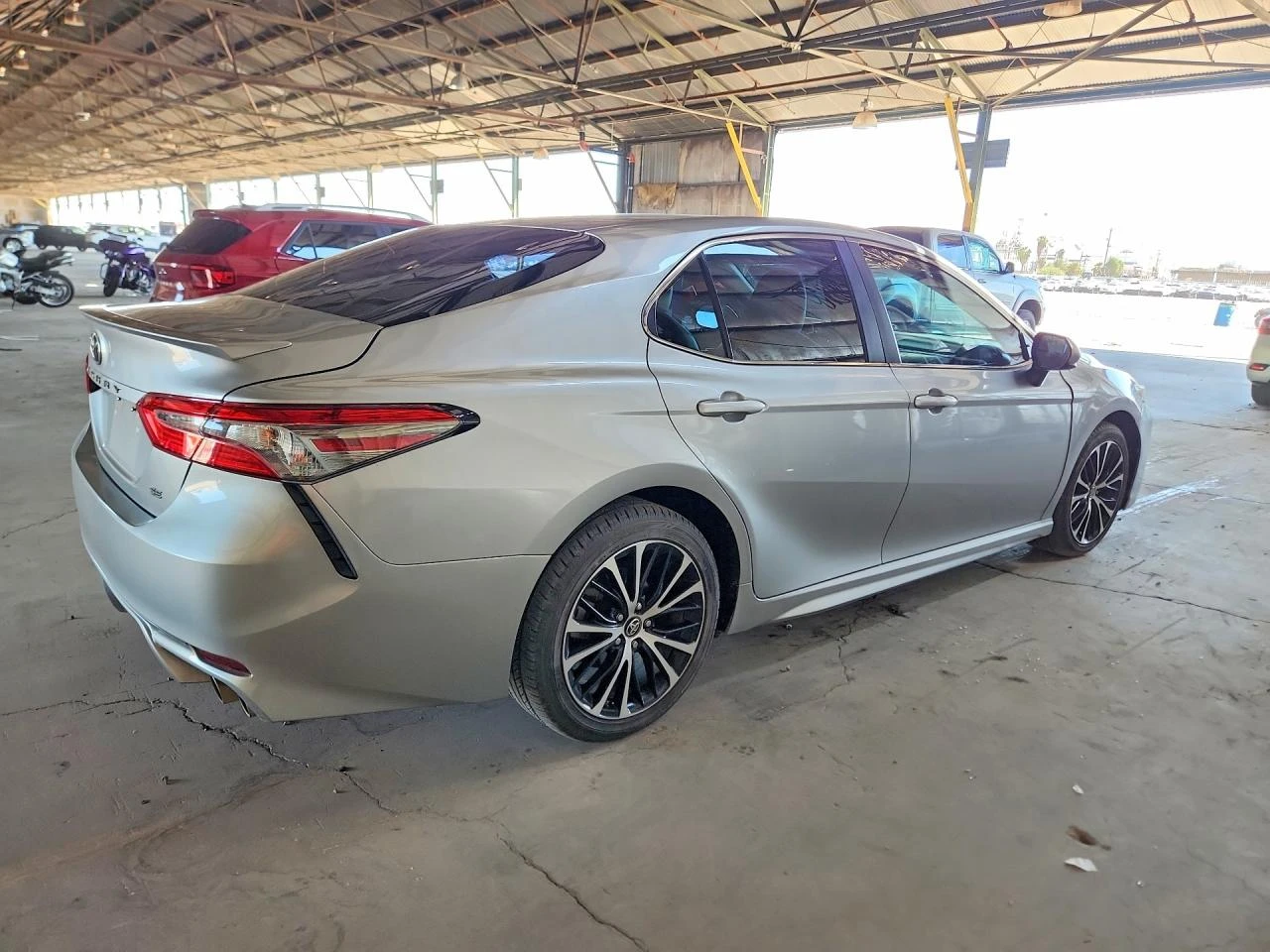 Toyota Camry 2.5l Se, снимка 3 - Автомобили и джипове - 56151821