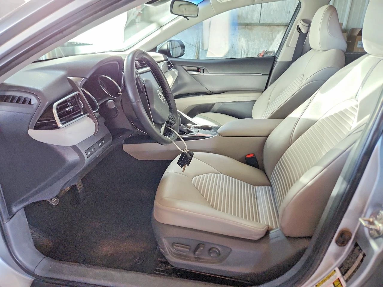 Toyota Camry 2.5l Se, снимка 7 - Автомобили и джипове - 56151821
