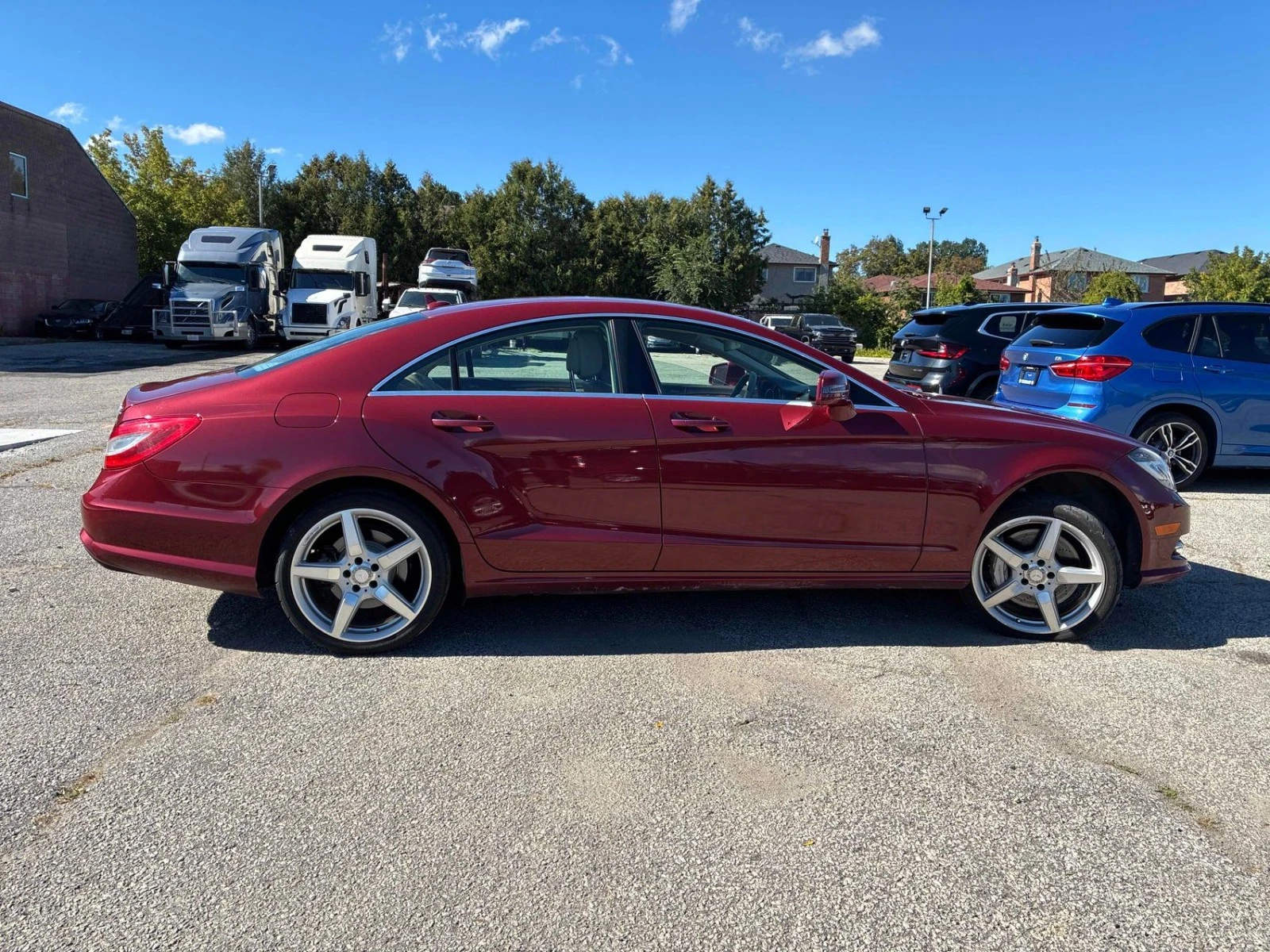 Mercedes-Benz CLS 550 Limited Color * АвтоКредит * (ЦЕНА ДО БГ), снимка 4 - Автомобили и джипове - 56228643