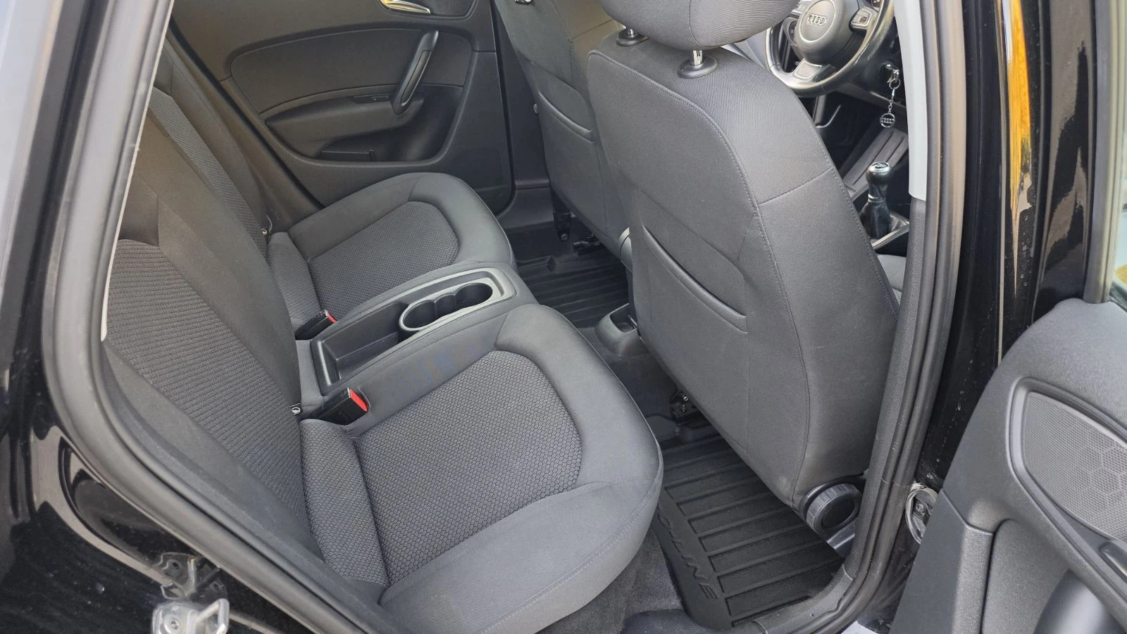 Audi A1 Sportback TFSI, снимка 12 - Автомобили и джипове - 56351326