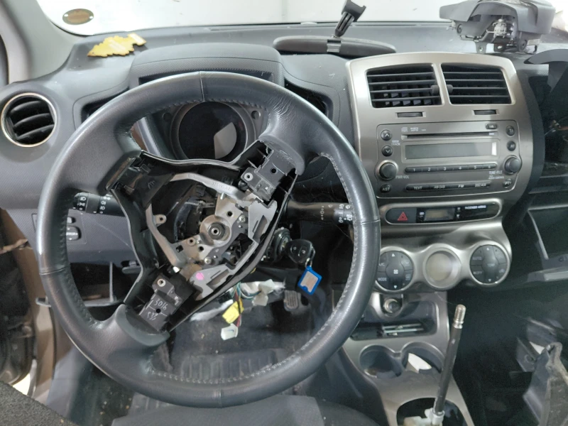 Toyota Urban Cruiser D4D с документи, снимка 10 - Автомобили и джипове - 51341818